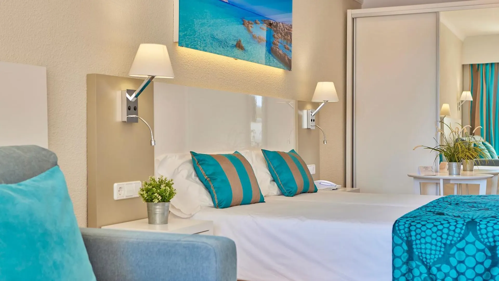 Universal Hotel Lido Park & Spa Peguera 4*,  Spain