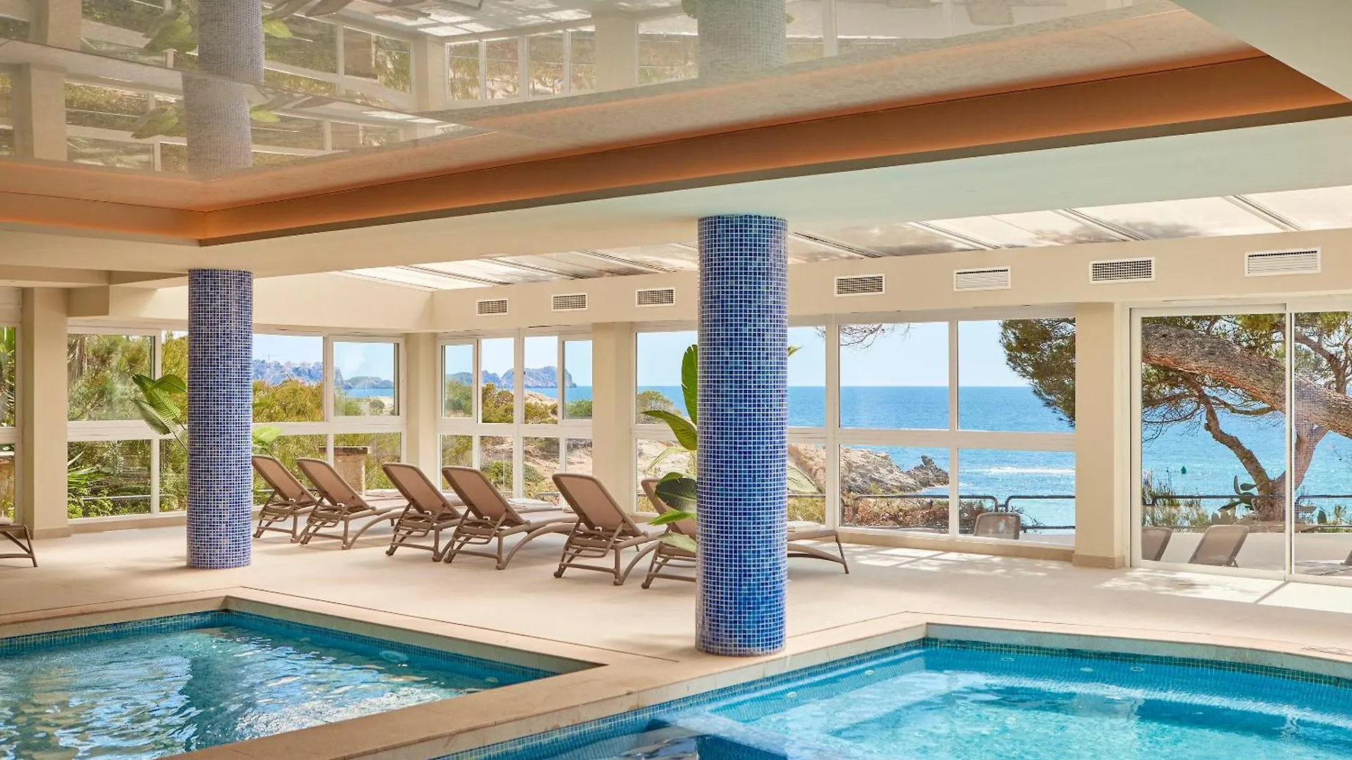 Universal Hotel Lido Park & Spa Peguera 4*,