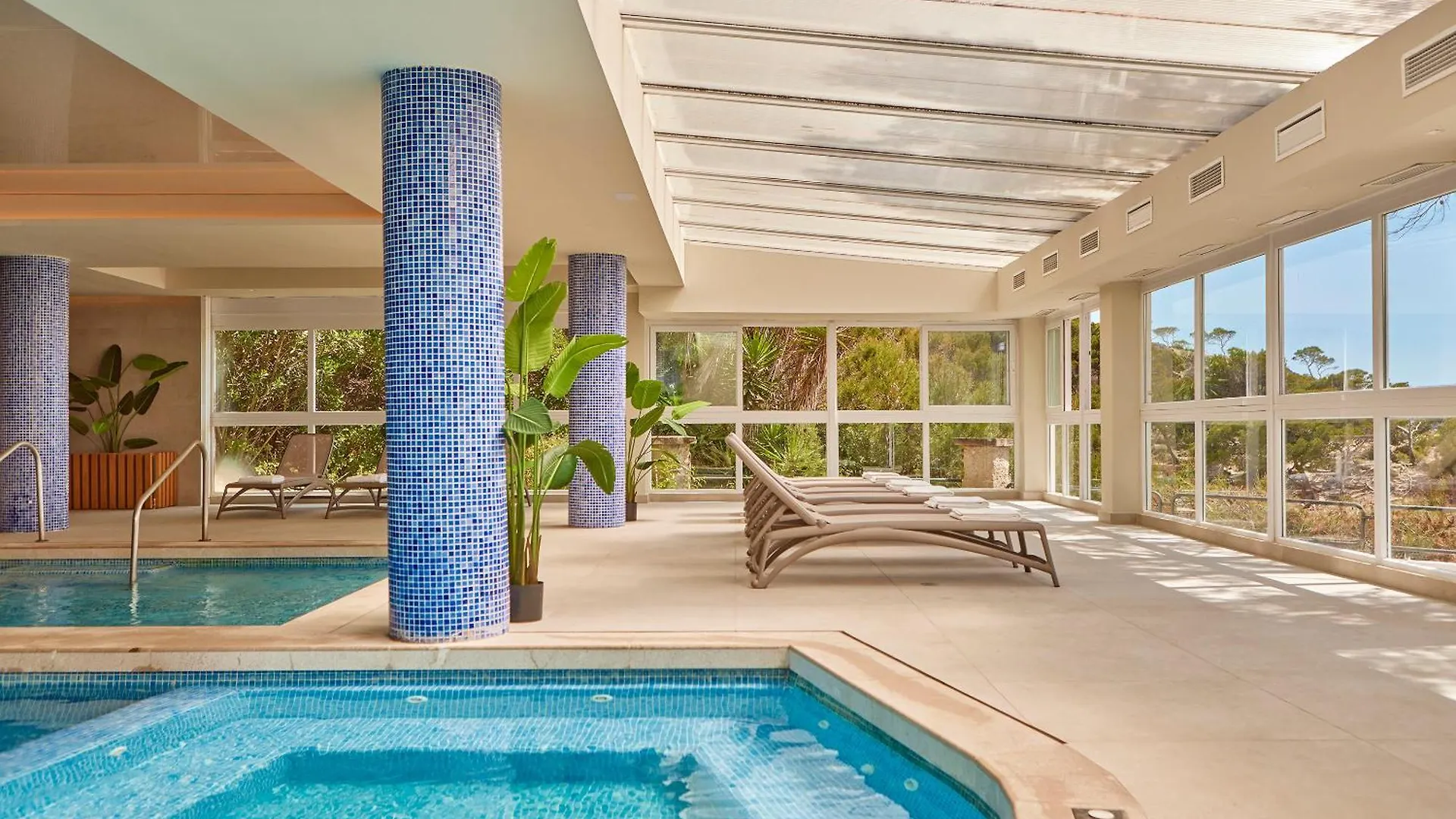 Universal Hotel Lido Park & Spa Peguera 4*,